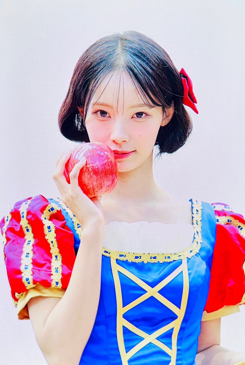 ____12700 tweet picture