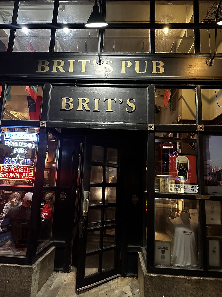 CalWilliamsComm's tweet image. Yesterday was wild. From a 4 hour flight delay, to getting to the stadium 90 minutes prior to kick, to seeing some old faces &amp;amp; being back in a familiar setting for the 1st time in several years…. To THAT game. Lovely to be back in MN and to call an “i was there” type game #MNUFC