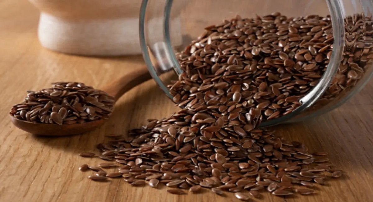 PeoplesUpdate's tweet image. Flax Seeds : भुनी हुई अलसी: छोटे बीज, बड़े कमाल, जाने इसके जबरदस्त फायदे

Read more: peoplesupdate.com/bhuni-hui-alsi… 

#FlaxseedNutrition #RoastedFlaxSeeds #FlaxSeedBenefits #HealthBenefitsofFlaxseeds #PeoplesUpdate