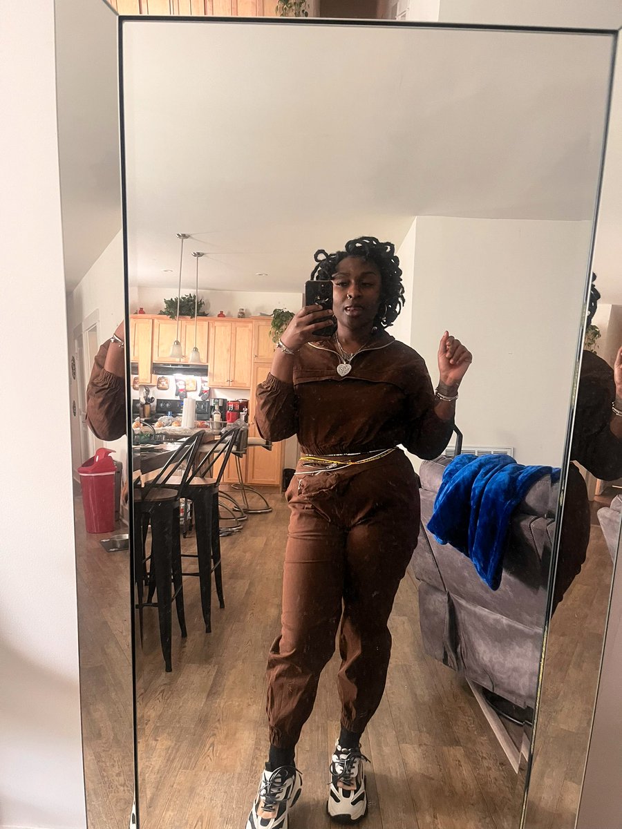 Rocq_Lee's tweet image. 🍫🤎 #wtbl