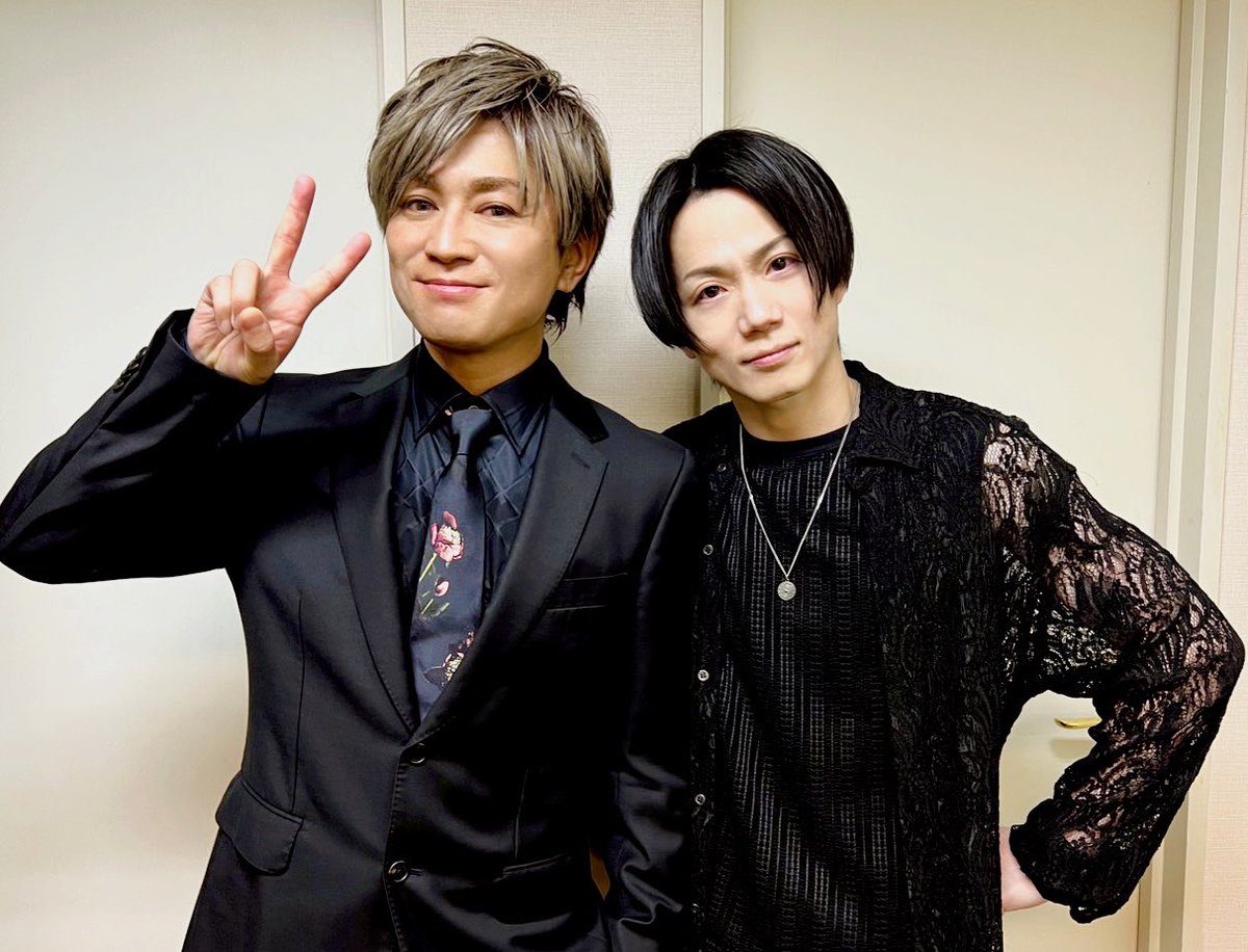 takayuki_tazawa's tweet photo. 本日共演のライバルず🔥

みんな圧巻のパフォーマンスでした。

心に火をつけられて
互いが自然と高みを目指す。

本当いい仲間に恵まれているなとつくづく思う。

今後ともバチバチやらしてください！
おつかれさまでした！！ https://t.co/PlBHHC2DG2