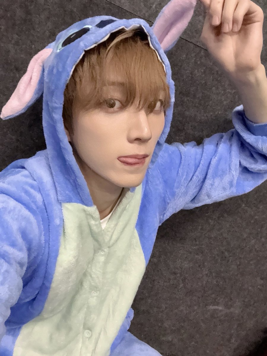 AIMERS_members's tweet photo. 안녕 나 스티치인데 너 나랑 좀 놀아줘야겠다😚💙

#AIMERS #에이머스 #우영 #WOOYOUNG https://t.co/DWSVx4Gc9S