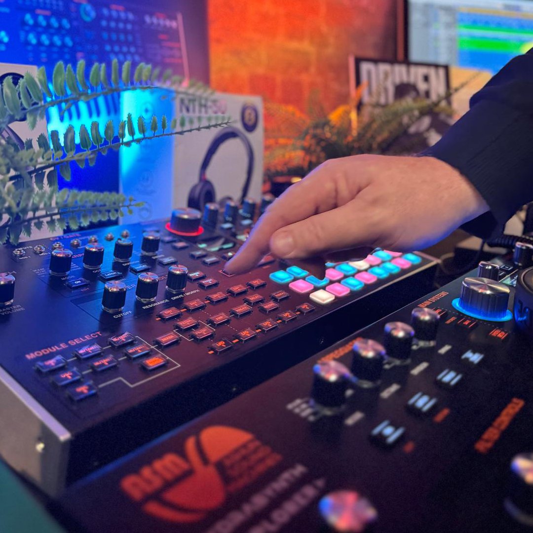 SourceDist's tweet image. Day 2 of #WEDJ2025 is on!

Yesterday we dove deep synths &amp;amp; pro audio with London’s DJ scene at the @westend_dj show.

Hands-on with 1010music, Rodec, Eventide ASM, Dreadbox &amp;amp; Expressive E, exploring the best in music tech.

#westendDJ #MusicTech #ProAudio #SynthCommunity