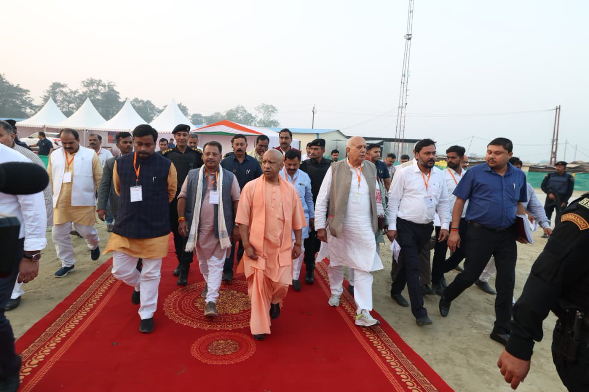 Krisama10's tweet image. कुशीनगर |
मुख्यमंत्री योगी आदित्यनाथ जी ने निर्माणाधीन महात्मा बुद्ध कृषि एवं प्रौद्योगिकी विश्वविद्यालय का निरीक्षण किया।
प्रदेश में शिक्षा और कृषि विकास को नई दिशा देने की प्रतिबद्धता। 🌾📚

#Kushinagar #UttarPradesh #YogiAdityanath #UPDevelopment