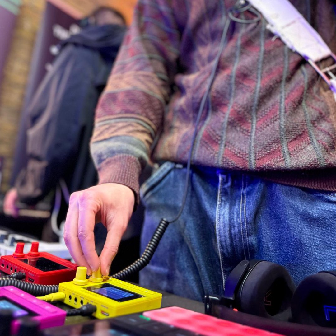 SourceDist's tweet image. Day 2 of #WEDJ2025 is on!

Yesterday we dove deep synths &amp;amp; pro audio with London’s DJ scene at the @westend_dj show.

Hands-on with 1010music, Rodec, Eventide ASM, Dreadbox &amp;amp; Expressive E, exploring the best in music tech.

#westendDJ #MusicTech #ProAudio #SynthCommunity