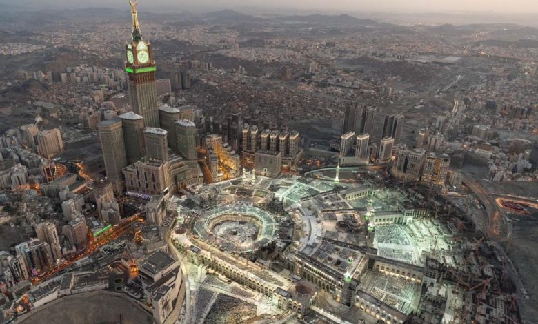 asdafnews's tweet image. King Abdulaziz Foundation for Research and Archives organizes the “History of Hajj and the Two Holy Mosques” Forum 
دارة الملك عبدالعزيز تنظم ملتقى “تاريخ الحج والحرمين الشريفين” في جدة ضمن مؤتمر ومعرض الحج
asdafnews.com/king-abdulaziz… 
@Darahfoundation #hajj #TwoHolyMosques #Forum