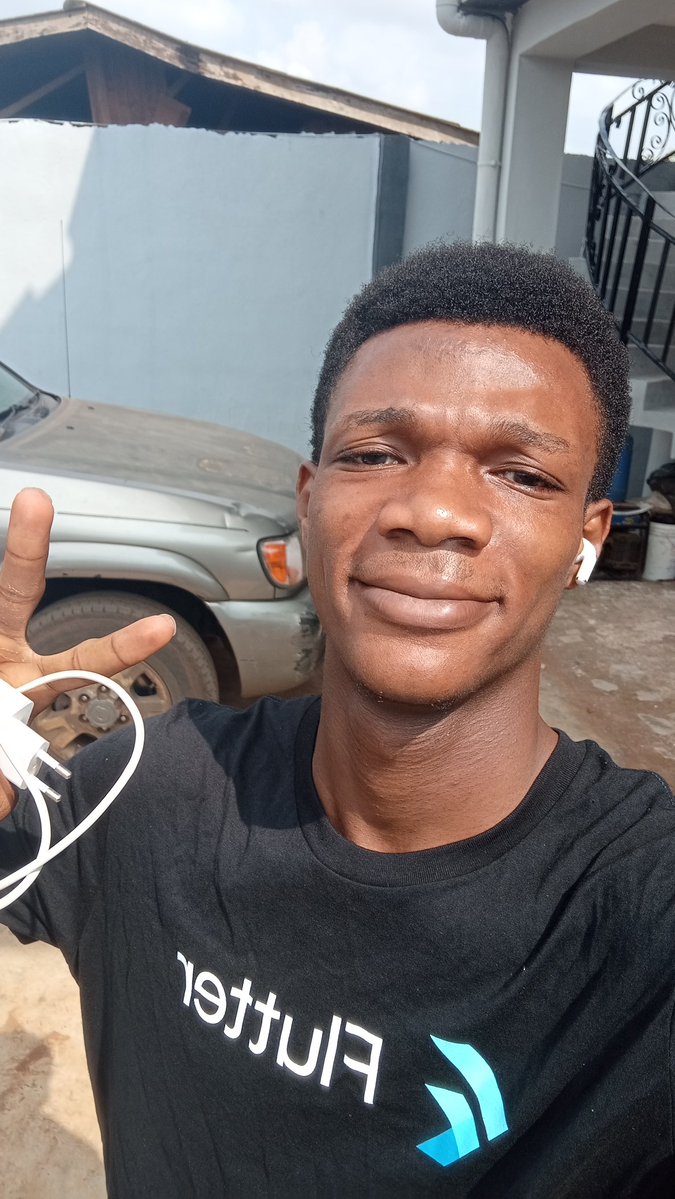 thetechyxander's tweet image. Hi there, I&apos;m Emmanuel Onyeji.
Software engineer and tech enthusiast, rocking my flutter merch ,haha , FBC2025 I guess 

This on your TL means you&apos;re a tech enthusiast too, following everyone that yells software engineering and Ai ,in general