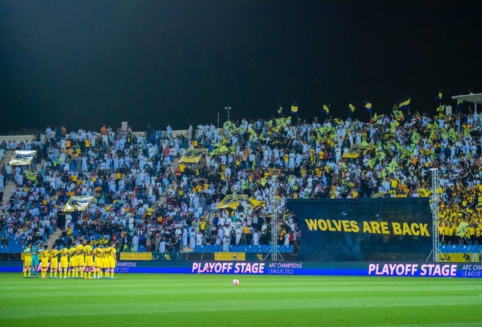 الثناء المتزايد الذي يناله #التعاون هذه الأيام يفرح القلب، لكنه في الوقت ذاته يثير القلق،
فما أكثر الفرق التي غفلت حين أغرقت بالمديح،فضاع تركيزها وتبدد توهجها.
فليكن شعار السكري: العمل بصمت، والانتصار بصوت واحد في الميدان. 💛