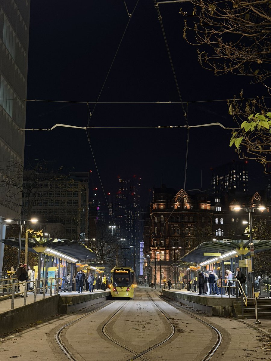 Madamecity1's tweet image. Ma balade d’hier soir #safeplace #manchester