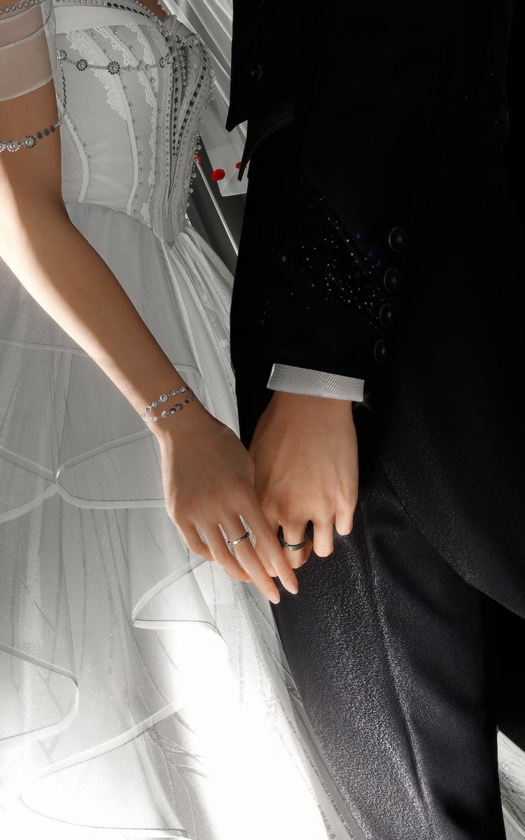 ꒰ ０１. １１. ２０２５ 💍 ꒱

He built me a sky of our own — and I chose to fly only his path. Forever tracing the route where my heart leads to yours 🤍