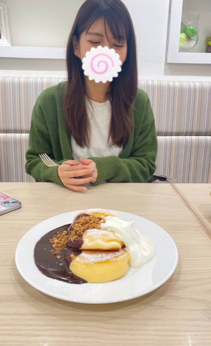 チョコの海パンケーキ🥞🌊ｻﾞﾊﾞｰﾝ