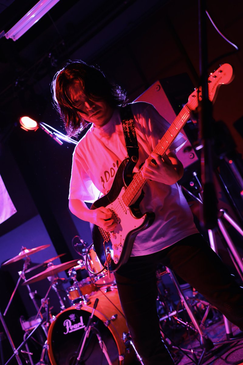 Living in the moment on stage

Fender Stratocaster

#fender #fenderstratocaster #fendercustomshop