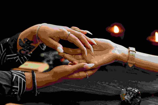 Echoes of the Soul: The Mystery of Past Life Readings blog.psychics.com/echoes-of-the-…