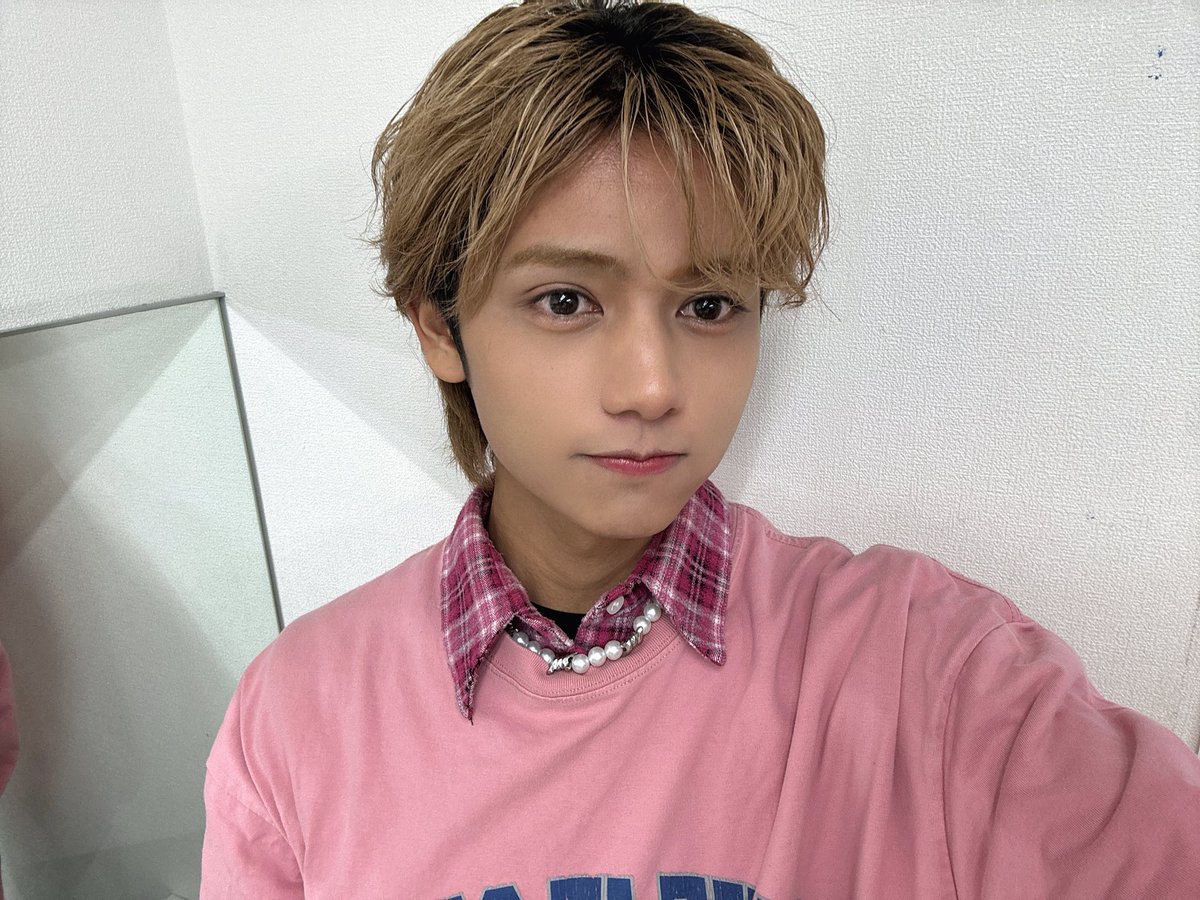 ワンマンライブありがとうございました！
2部とも普段と違うセトリで楽しかった！
沢山歌聞いてくれてありがとね！
明日はサンシャイン！！
沢山届けるぞ〜！
ゆっくり休んでね💭