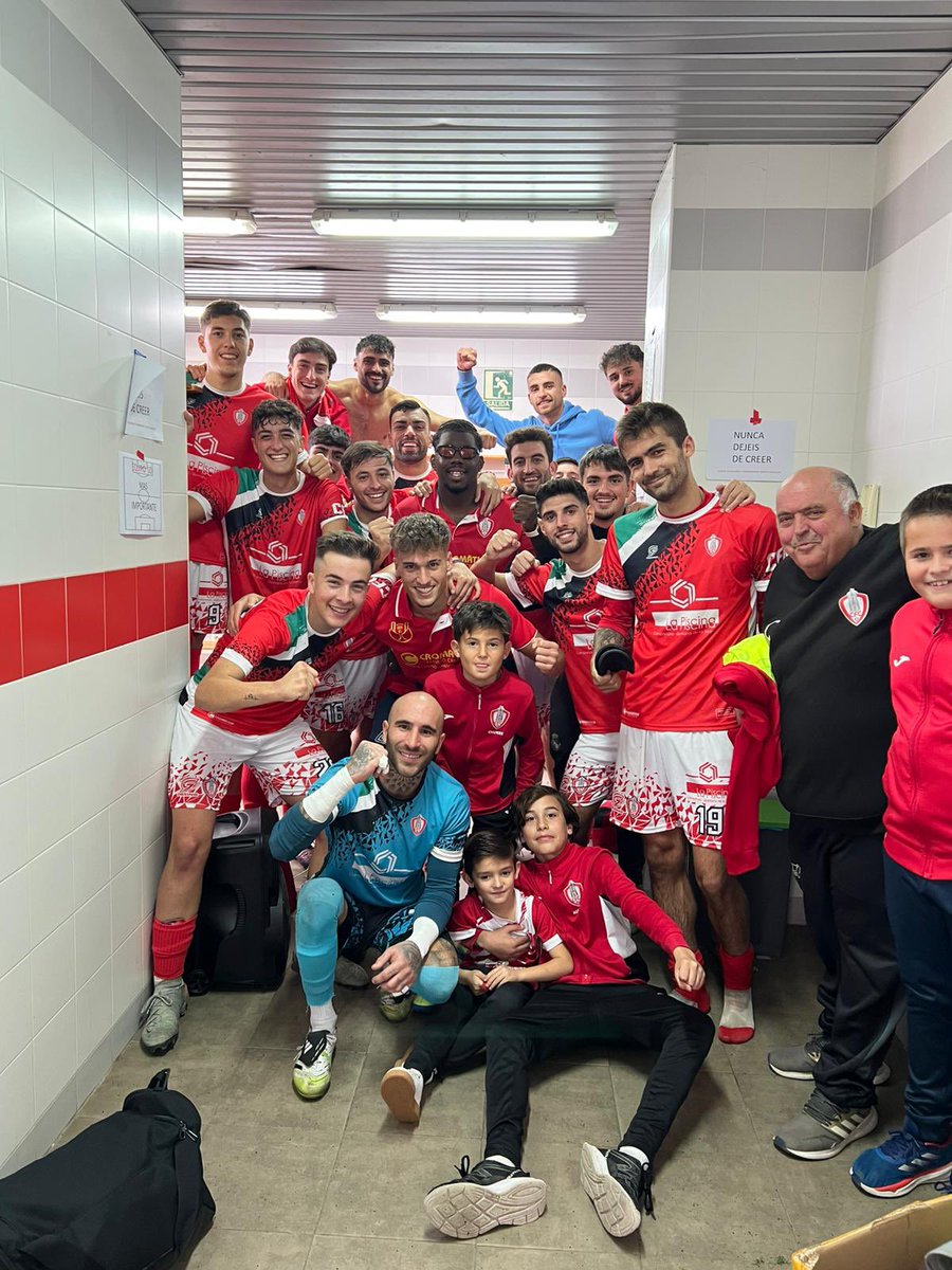 🛎️ Y vuelve a sonar????? 

+3 en casa y seguimos en la cima ⛰️

CF Campanario 1
(Kali)
🆚
Miajadas CF 0

#vamoscampa🔴🔴