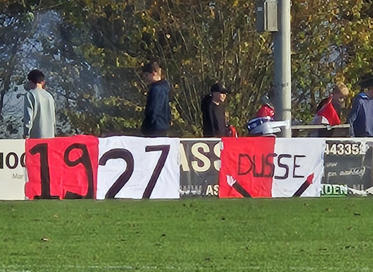 FRJacco's tweet photo. Onder een heerlijk najaarszonnetje zijn @Dussense_boys en #Advendo begonnen aan de wedstrijd @RVoetbal https://t.co/DKka10JMRn