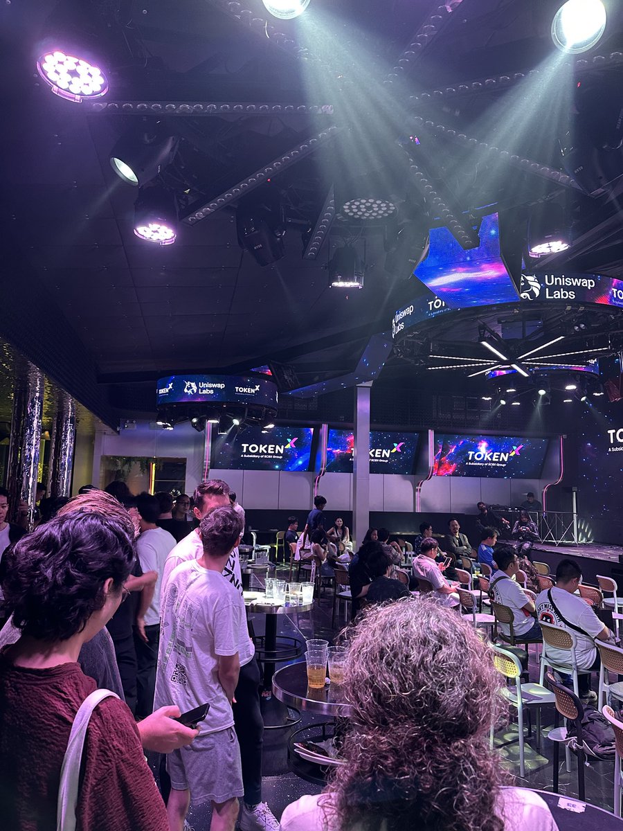 Dayallen tweet media