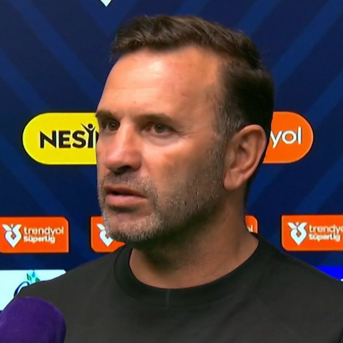 Okan Buruk: "Icardi ve Osimhen'in birlikte oynamasına maç maç karar vereceğiz."