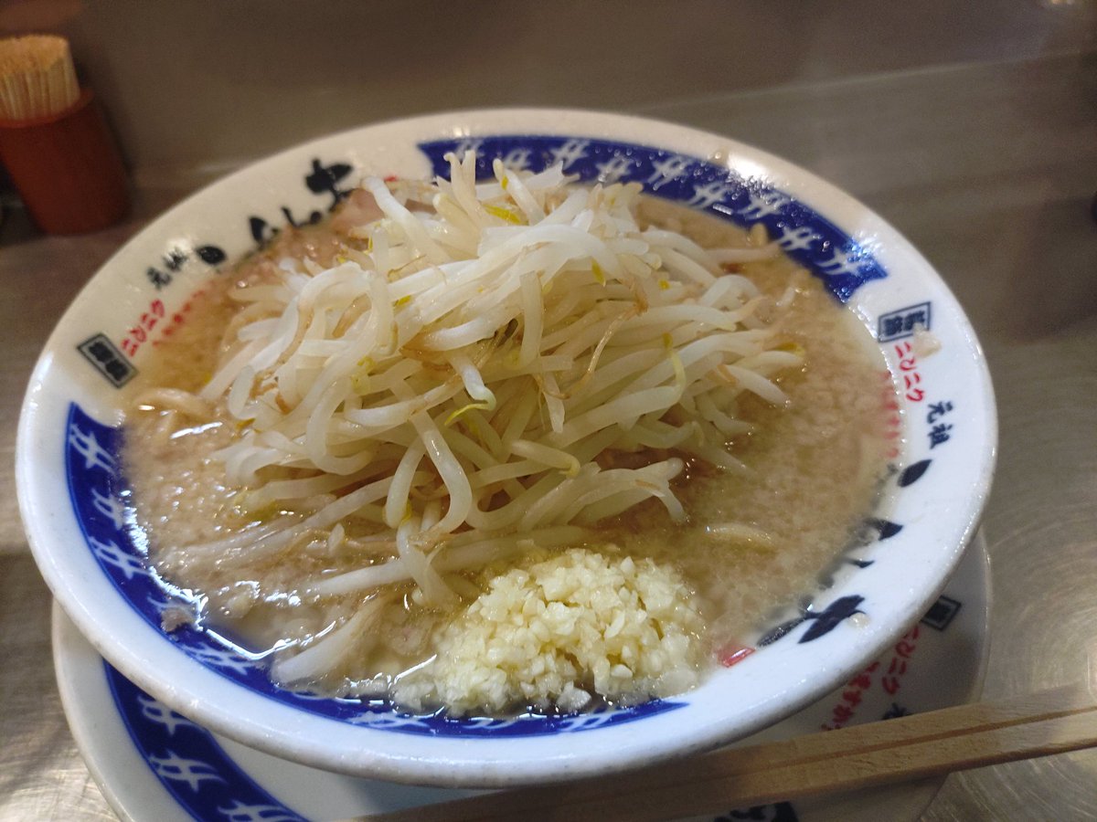 mmk_r_k's tweet image. この時間のラーメンって背徳感あるよねぇ

ニンニク増ししちゃったから明日大変だw