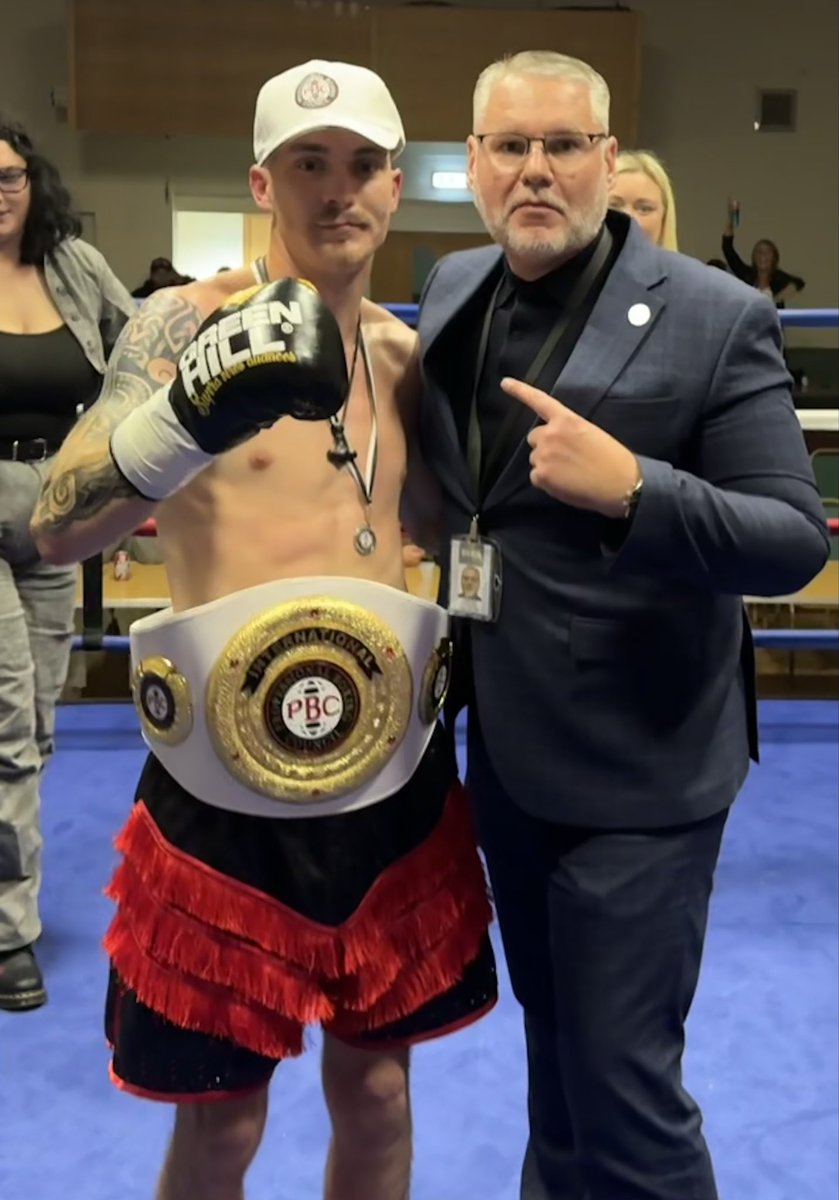 chris_wardrope's tweet photo. And absolutely pleasure to supervise this show last night for @BIBABoxing and @PBCBoxing_UK in Nottinghamshire!  What a performance by @Reecebrado99 to secure his first professional title!  Congratulations once again Reece……#andnew https://t.co/E6nSKDzLVf