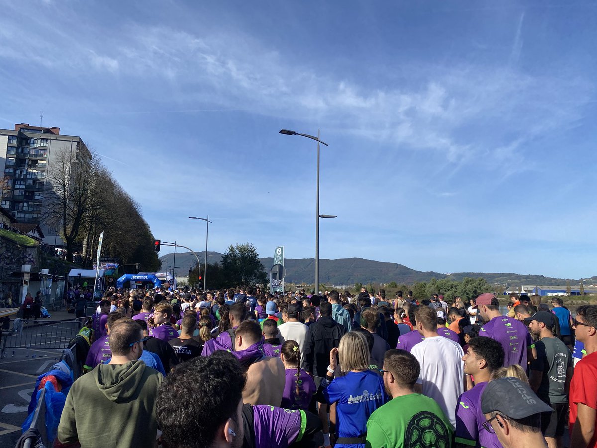 PereSabat's tweet photo. I que gran la Behobia! 🏃🏾🧡
Córrer en un país preciós, amb bona gent i amb un ambient increïble!
Brutal!
#Vilafranca
#Behobia
#Behobiass https://t.co/8ZFMuFwRx6