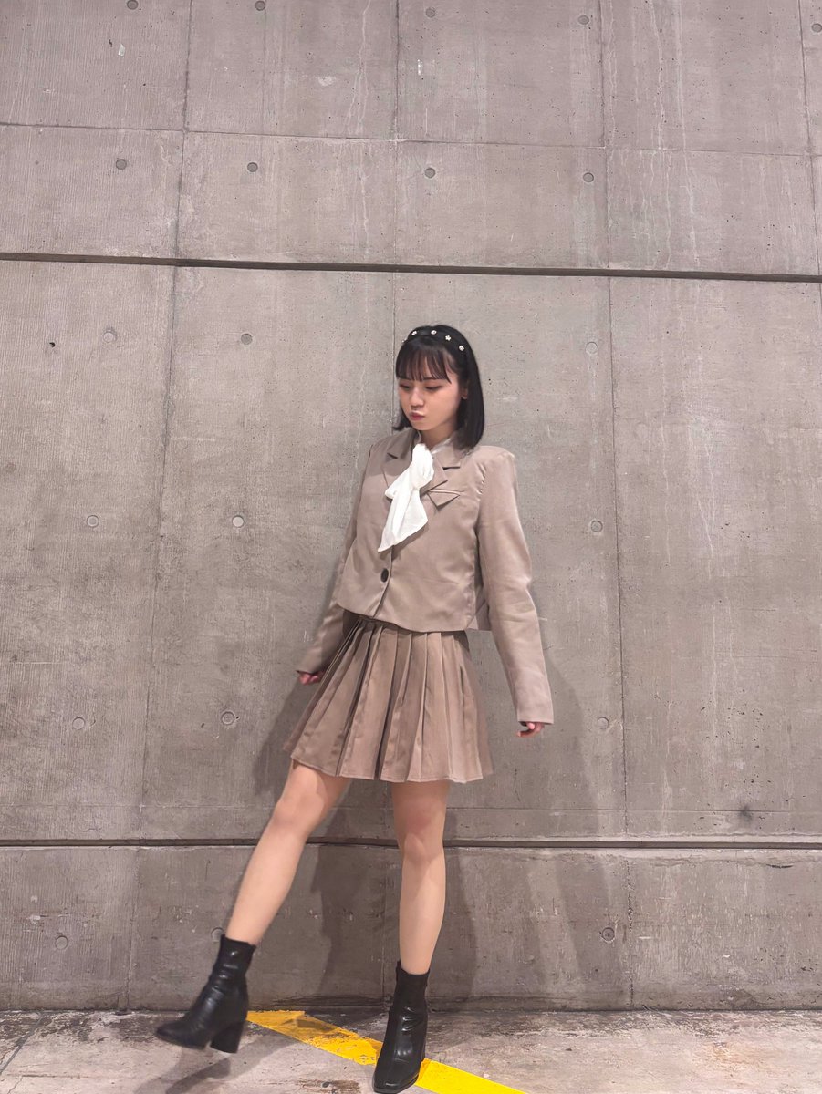 今日のお洋服はさらぴのお下がりだったよ！

かなり可愛くてお気に入りなの！！
ありがとう(*´∀`)♪

似合ってるー？