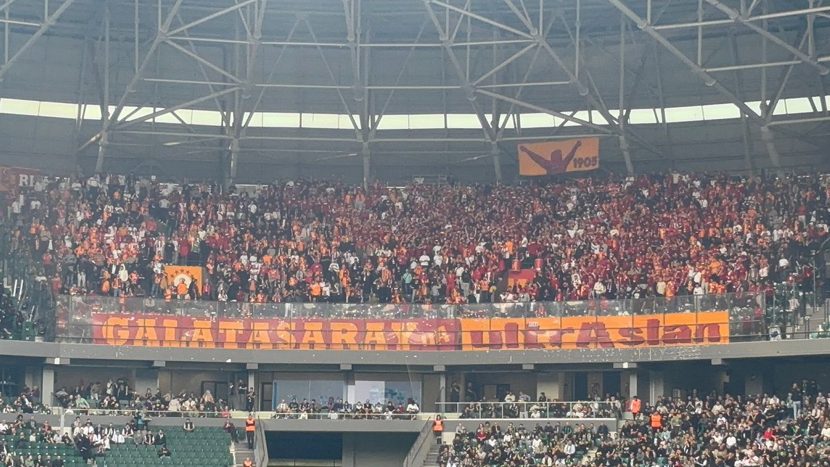 Kocaeli’nde Galatasaray tribünü ! 

#uAYurtiçi