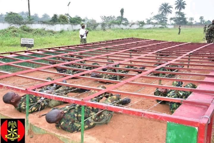 IdongesitEyoAk4's tweet image. For God and Country 🇳🇬. Follow me 📍 #NigerianArmy #sentinel #CourageAndCommitment #MilitaryExcellence #HeroesInTraining #ProudlyNA