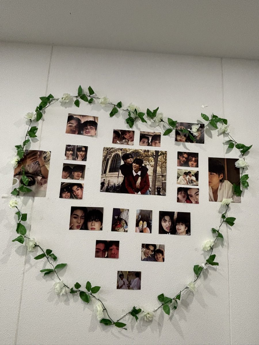 little_waw's tweet photo. 1 ปีแล้วน้า อยู่รักกันไปอีกนานๆเลยนะ
#AuauSaveSecretGardenOfLove
#AAS1stANVProject
#AuauSave #อู่อู๋เซฟ
#auautnp #savewrg https://t.co/wE5XHPIgwI