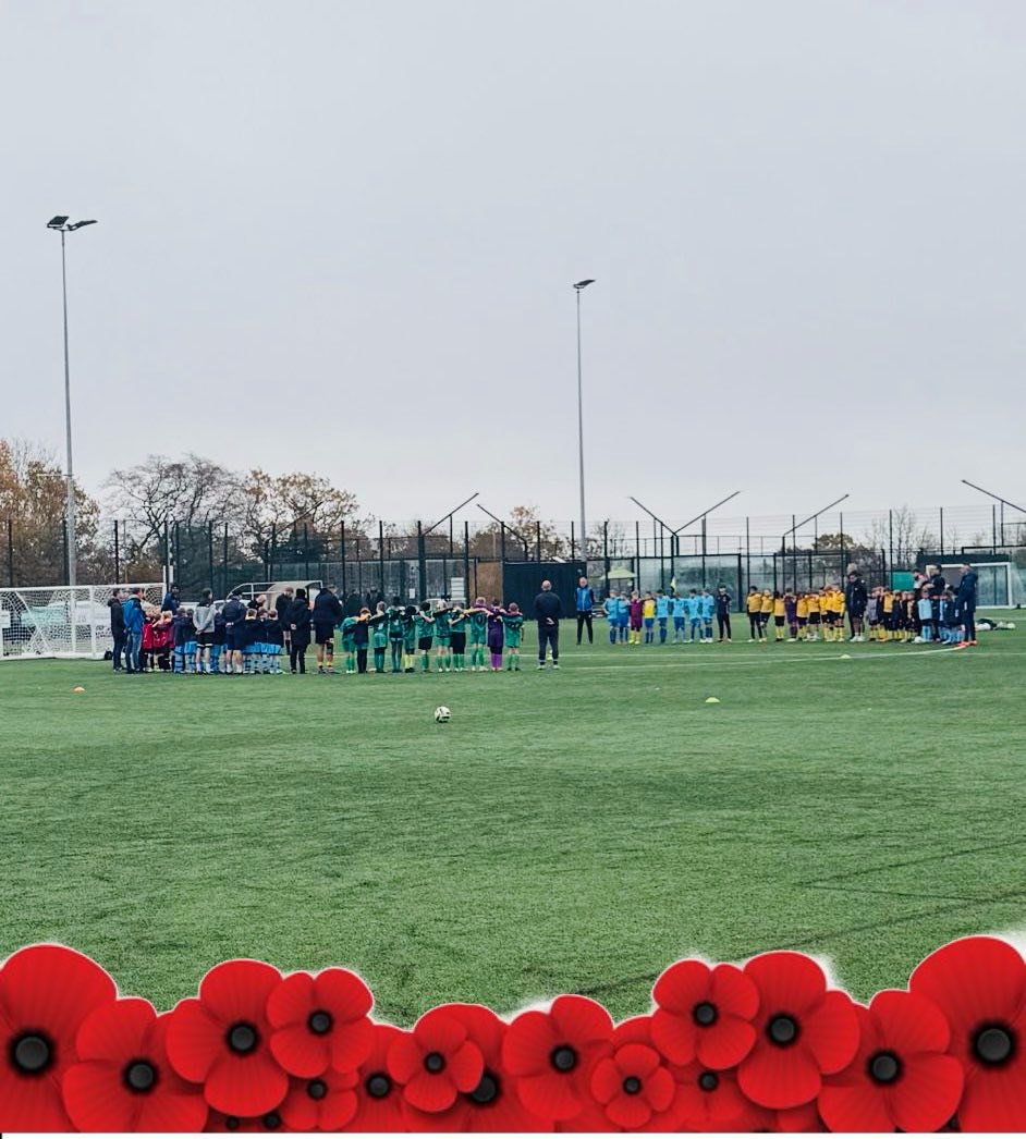Lest We Forget. We Shall Remember Them. 🌹 An impeccable minute silence this morning by some of the <a href="/alvechurch_yj/">Alvechurch Foundation Y&J</a> teams at <a href="/the_hayes_/">The Hayes Sports Partnership, Cafe & Bar</a>