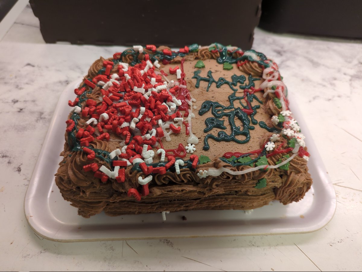 She did the cake, little ones did the topping! 😁

Have a great day, everyone! #FathersDay