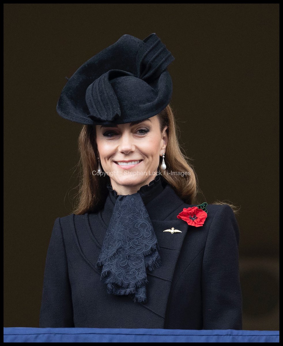 i-Images Picture Agency tweet media