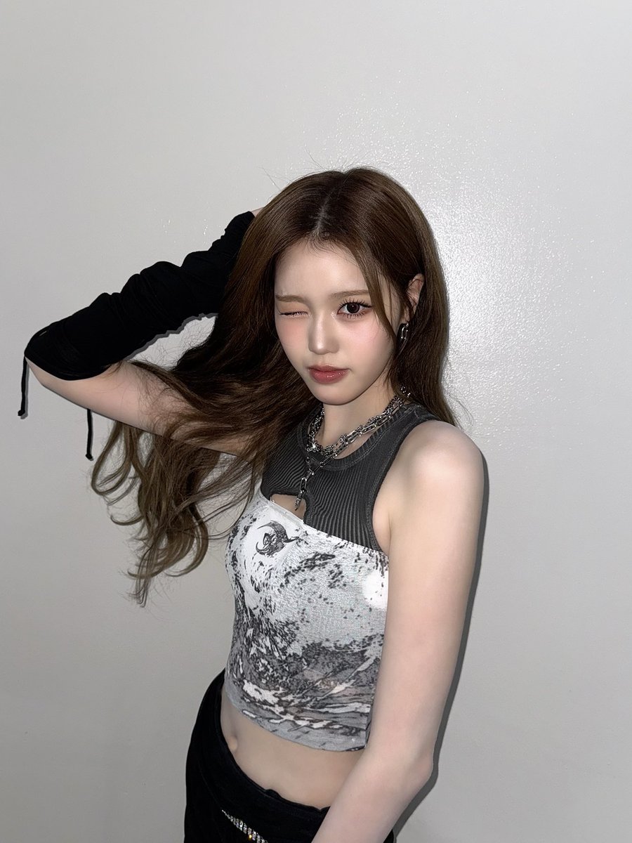 [izME📮]

나야아🍀🥹💖 우리의 첫 팬콘서트 행복하고 잊지 못할 추억으로 만들어주셔서 감사해요! 세상에서 제일 사랑하고 오늘을 잊지 않고 오래오래 기억하면서 더 열심히 할게요 약속이야 정말❤️🍀

#izna #이즈나
#JEONGSAEBI #정세비