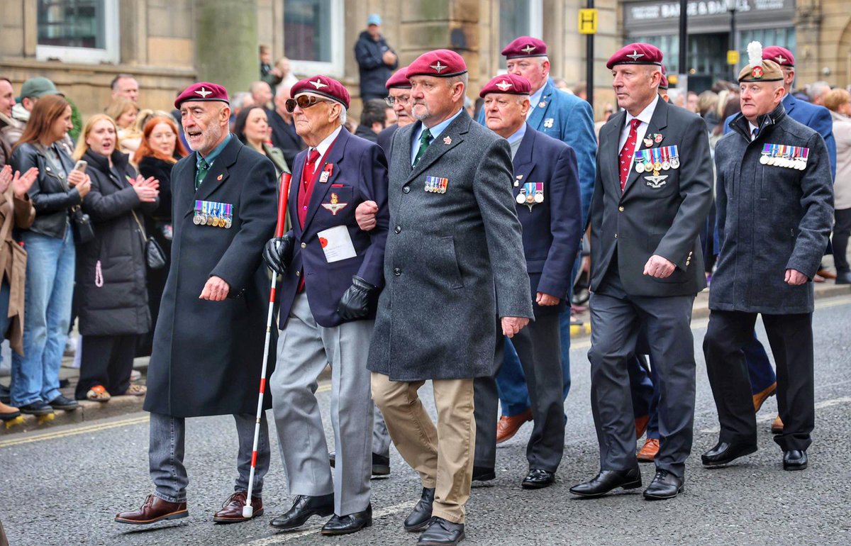A #RemembranceSunday service is held in Sunderland as the city pays its respects 80 years on from the end of WW2 
#RemembranceDay <a href="/SunderlandUK/">Sunderland UK</a> 
Photos by <a href="/RaoulDixonNNP/">Raoul Dixon</a>
