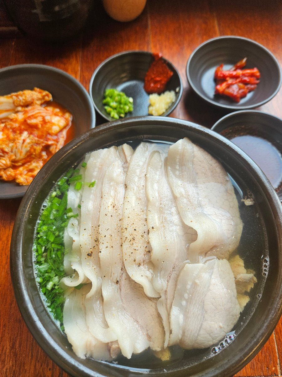 cksdn6457🌊RIVER/.edge🦭 tweet media