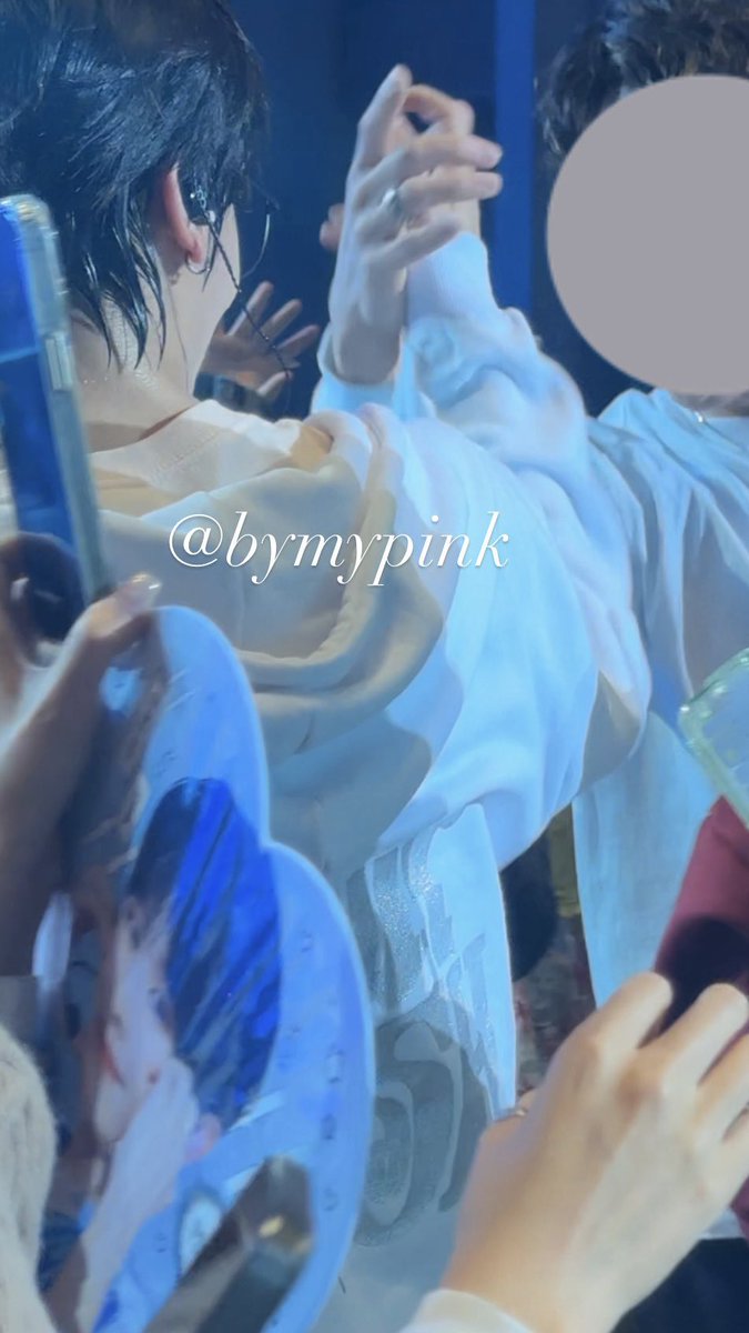 リク、コンサート会場で友達に会えてるの熱すぎる