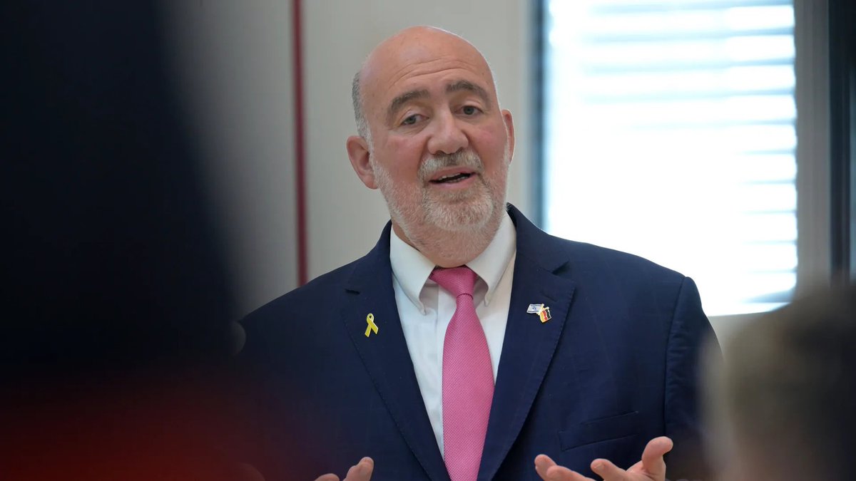 GeopolPt's tweet image. 🇩🇪🇮🇱 O embaixador de Israel na Alemanha, Ron Prosor, afirma que os judeus sentem-se “cada vez mais ameaçados” no país. Segundo ele, o mais perigoso é o “antissemitismo de esquerda”, pois este “esconde as suas intenções”.