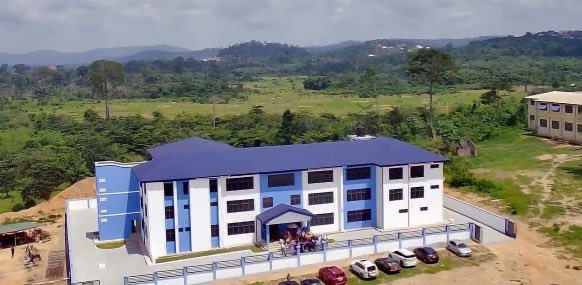 Thevokofficial's tweet image. 📍📍JUST IN📍📍

His Royal Majesty Otumfuo Osei Tutu II, has constructed a 600-bed capacity girls’ dormitory at Sefwi Wiawso Senior High School.

The construction is aimed at improving student accommodation and fostering educational growth in the region.

Stay tuned✅