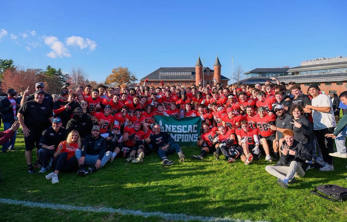 Wes_Football's tweet image. BACK-TO-BACK🏆🏆

YOUR 2025 NESCAC CHAMPIONS