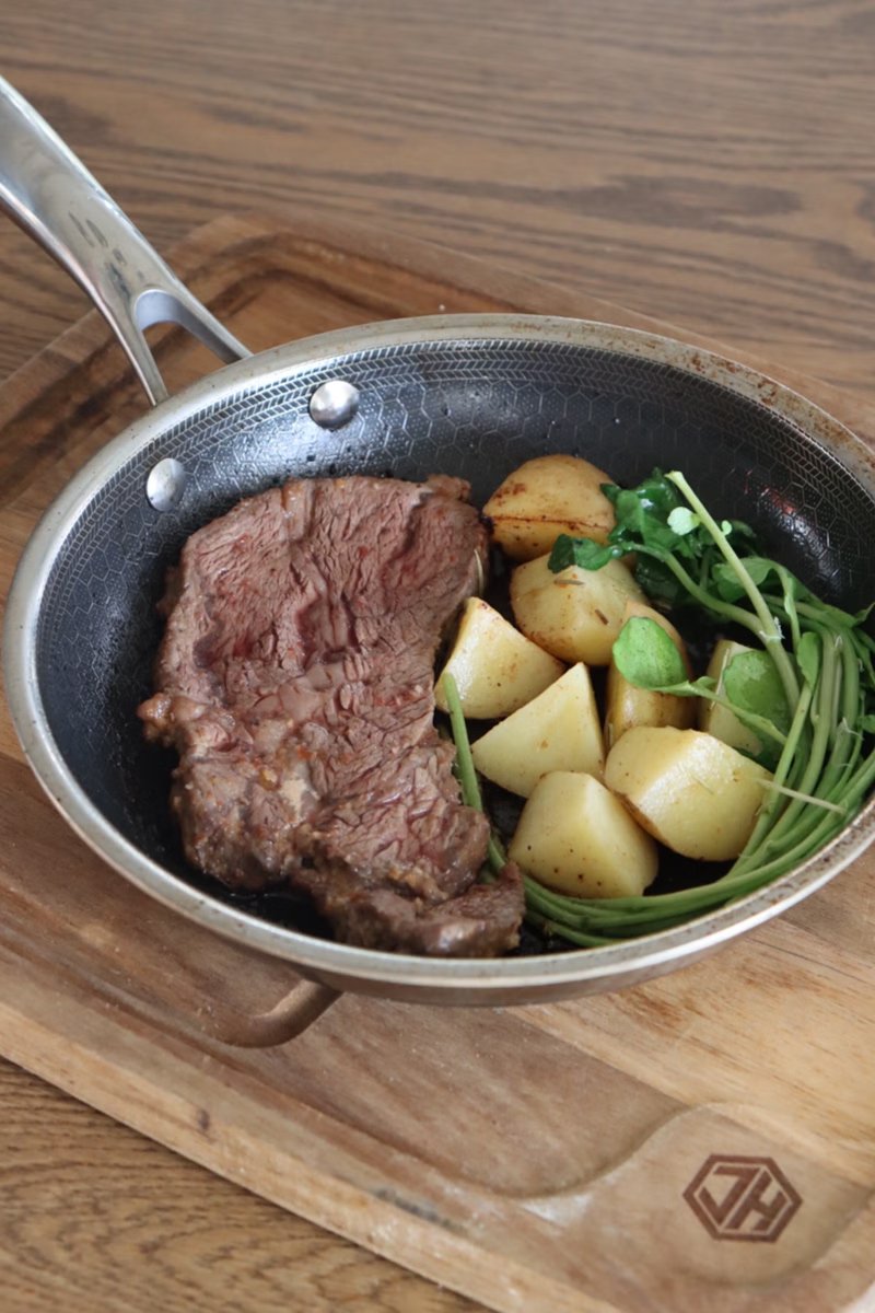 ⭐︎新品⭐︎ 国内正規品　STAUB シリアルナンバー付　グレー 約23cm ⭐︎新品⭐︎ 国内正規品 STAUB シリアルナンバー付 グレー 約23cm