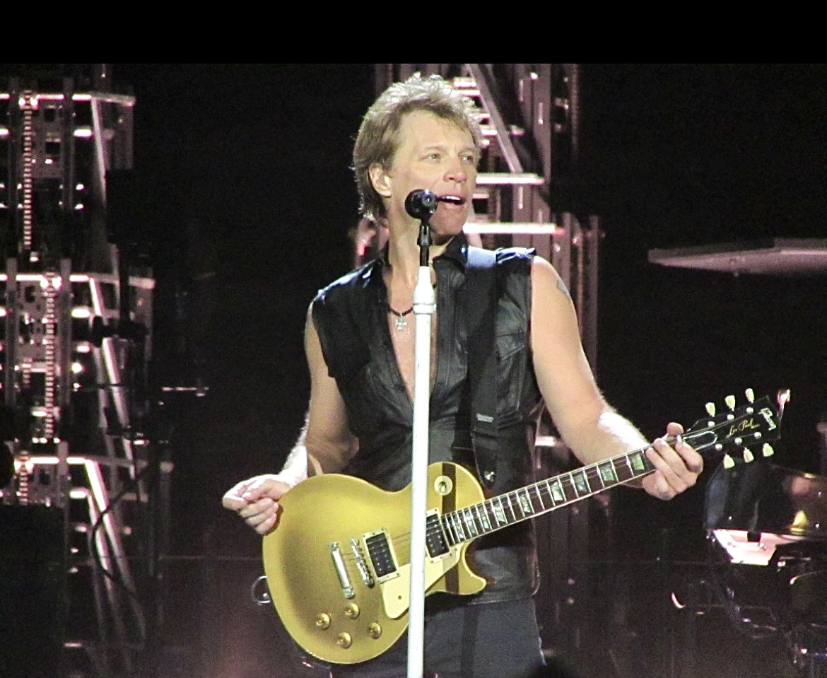 Aaron38818's tweet photo. @BonJovi Nov. 1 / 2, 2013 - Toronto Scotiabank Arena https://t.co/2IPUd5M00d