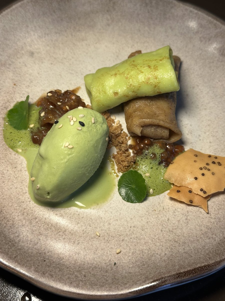 fondofgoodfood's tweet image. ภูเก็จ ร้านอาหารใต้แถวเยาวราชที่อร่อยแสงออกปาก😍 จริงๆคือชอบทุกจานเลย ทั้ง ลิ้นวัวย่าง, ใบเหลียงคั่วไข่, กุ้งแม่น้ำทอดเกลือ ให้10/10 พวกขนมก็ทำออกมาได้ดีมากๆเช่นกัน อย่างโอ้เอ๋วขนมทางใต้ที่เค้าเสิร์ฟมาเป็นแบบparfait ดีอะ อยากแนะนำให้ไปลองกัน @aroii #อร่อยไปแดก