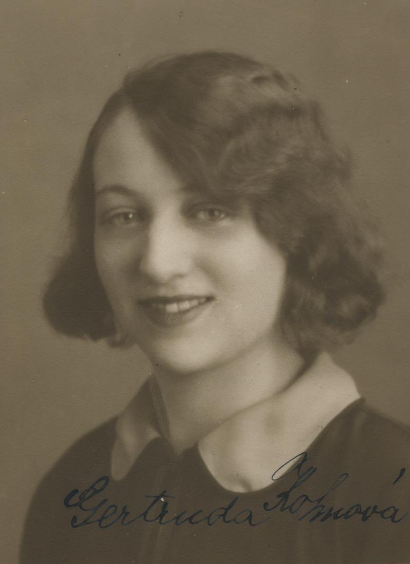 9 November 1911 | A Czech Jewish woman, Gertruda Kleinová, was born in Prague.

She was deported to #Auschwitz from #Theresienstadt ghetto on 6 September 1943. She did not survive.
---

Women at Auschwitz

Lesson: lekcja.auschwitz.org/2022_kobiety_e…
Podcast: youtu.be/ijTxtbNlJO8