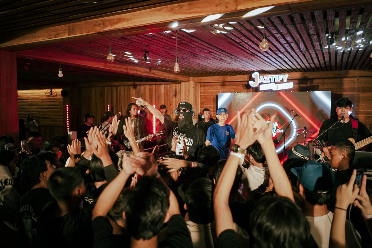 folderpong's tweet image. today 🤝