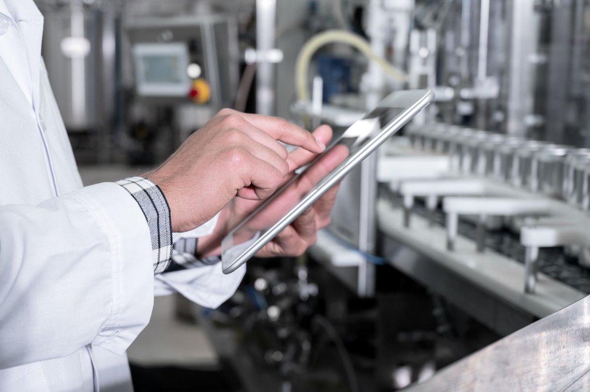 CRudinschi's tweet photo. Downtime isn’t a maintenance metric.
It’s a CFO event.
Steel: $25k/hr
Chemicals: $500k/batch
Cement: weeks of lost output
Operations data is P&amp;L in disguise. Read more: https://t.co/FPnpGF5lLM #sponsored #infinite_iiot #Industry40 #PrescriptiveAI https://t.co/2aeLIMNR8u