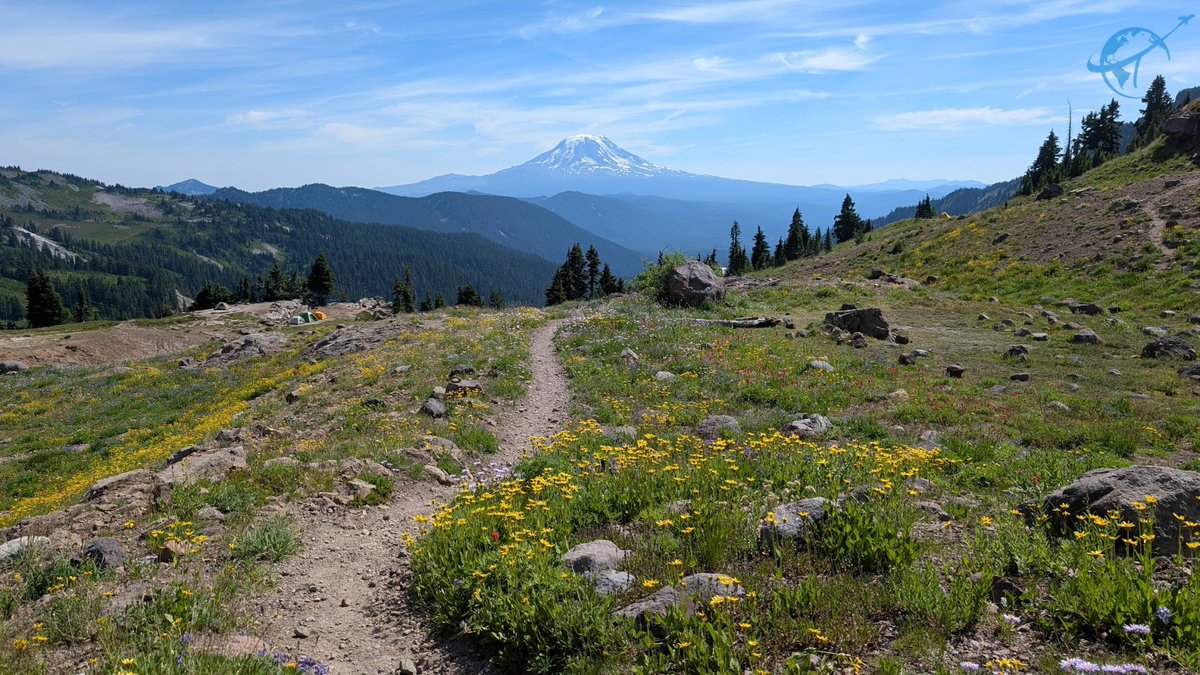 divewisely's tweet photo. Another day, another trail to conquer. Off to Goat Lake this time, with Mount Rainier in the backdrop. 😍🏔️#GoatLake #WashingtonState #PNW #BackpackingAdventures #MountRainier https://t.co/aTh1UBN4eN