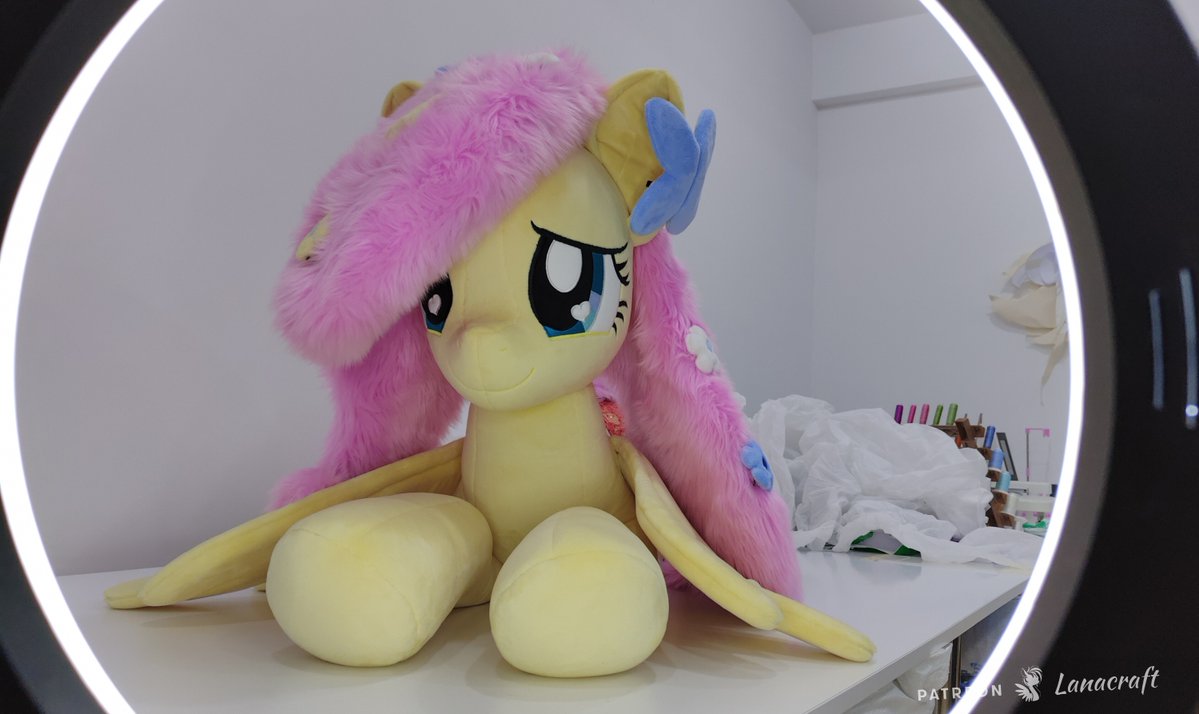 _LanaCraft's tweet image. Check, check, pic test 😇lanacraft.itch.io/shy-top-model
#mlpfim #plush