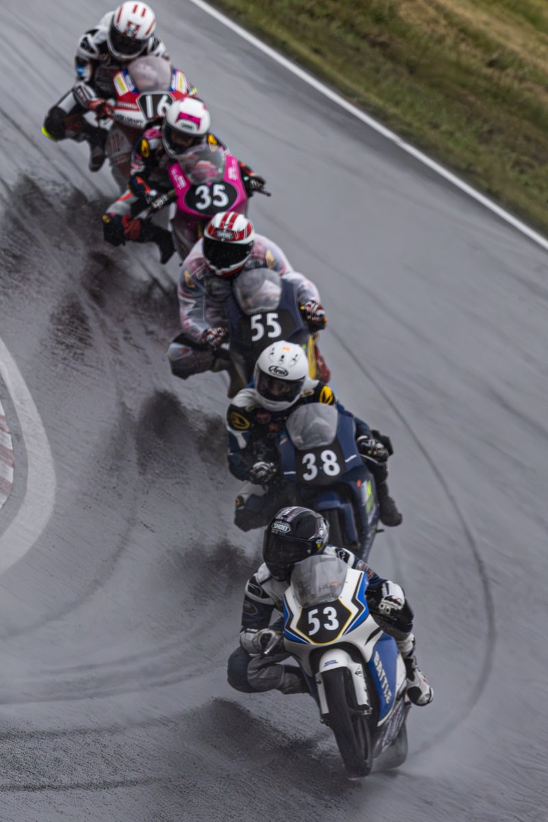 （11/9）本日誕生日。おめでとうございます！
2025全日本ロードレース選手権 J-GP3#53
岩野倖大選手
BATTLE FACTORY