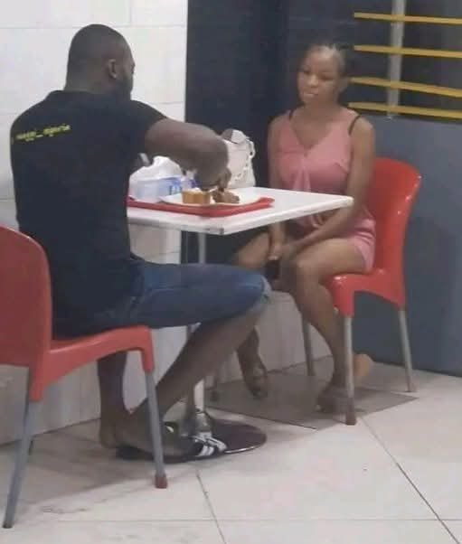 GuyMr0's tweet image. “so you mean you forgot your ATM card”