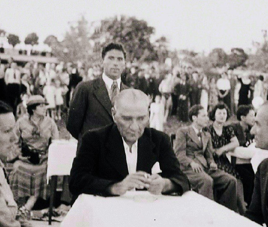 Seni yok sayacaklar, sen daha çok var olacaksın.

#10Kasım